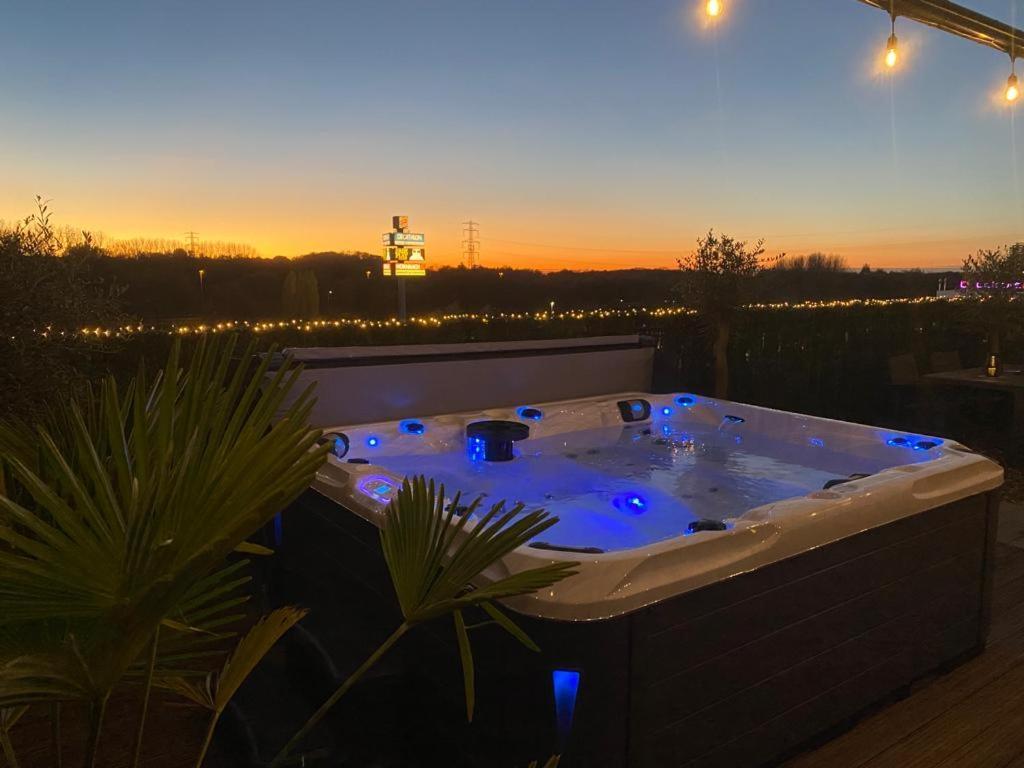Wellness Dome Penthouse Apartment *